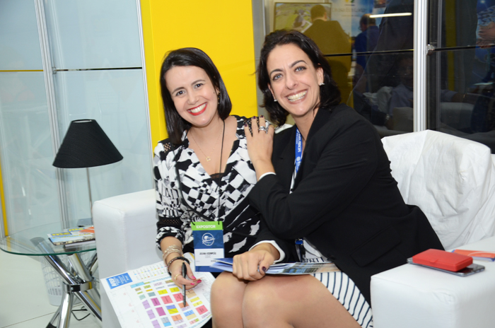 Juliana Assumpção, da Aviesp, e Alessandra Savoia, da Bahia Principe Hotels