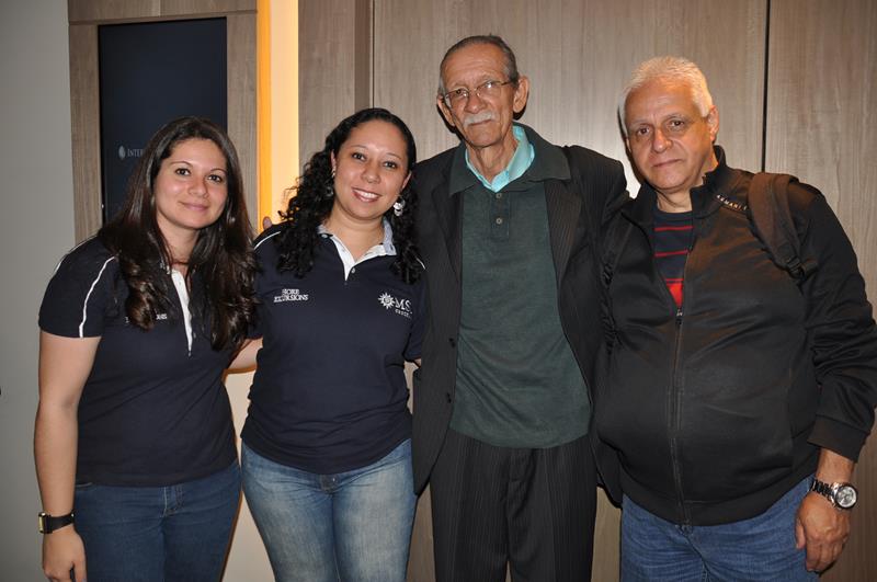 Juliana Nascimento e Shirlei Mariano, da MSC, com Rubens, da Wei Wei Viagens, e Paulo Corrêa, da Alltours
