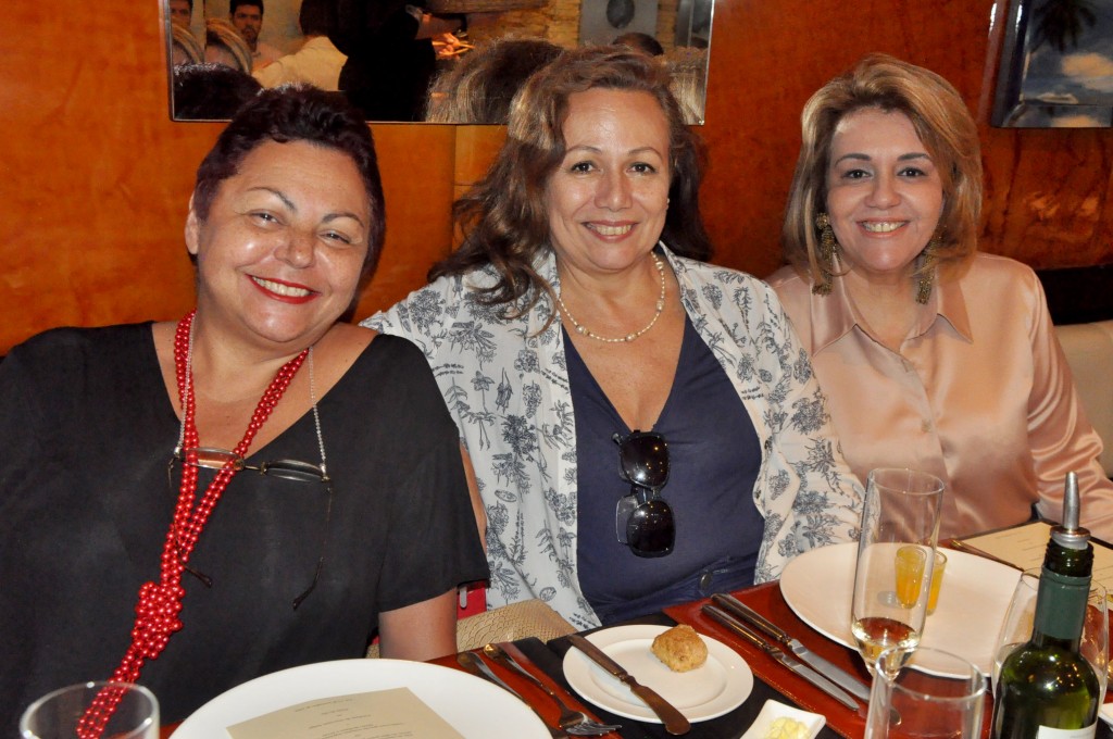 Katia Ennes, da Amarras Turismo, Marilice Galvão, da StylusRioViagens, e Marcia Trojman, da Blue Sea
