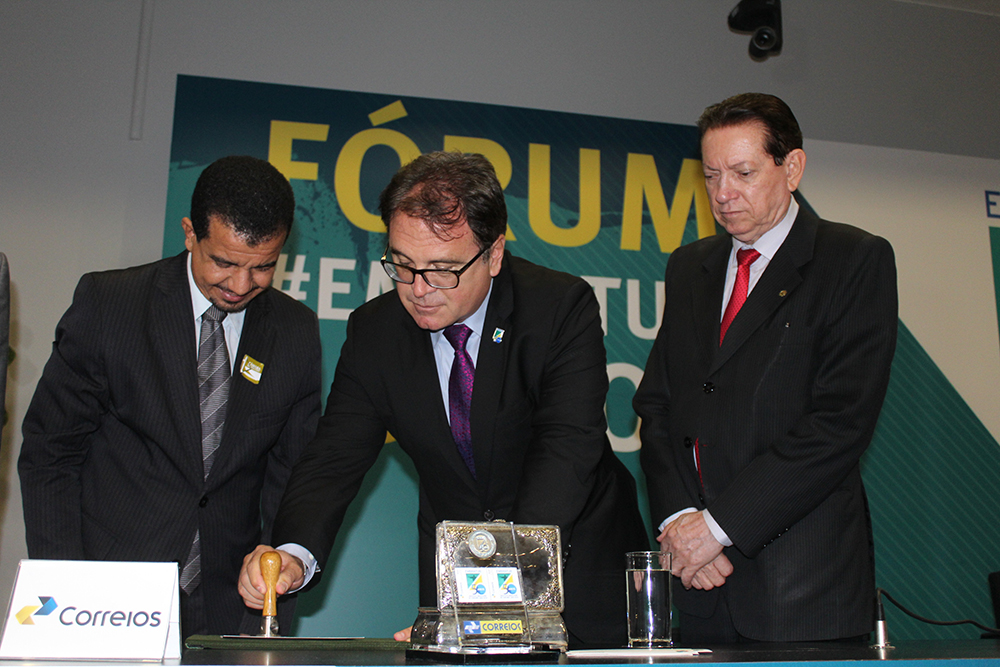 Lançamento do selo  comemorativo dos 50 anos da Embratur
