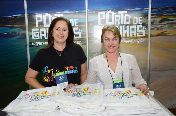 Lucilene Araújo e Sandra Alecrim, de Porto de Galinhas