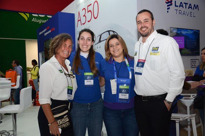 Mari Masgrau e João Taylor, do M&E, e Marcia Martinez e Tathiana Marcondes, da LATAM