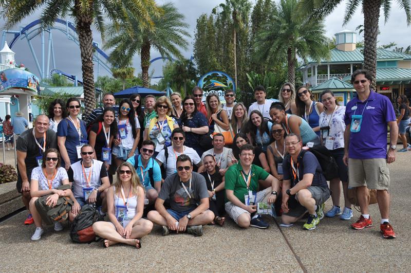 Mauricio Alexandre com os agentes e operadores do Famtour no SeaWorld Mauricio Alexandre com os agentes e operadores do Famtour no SeaWorld