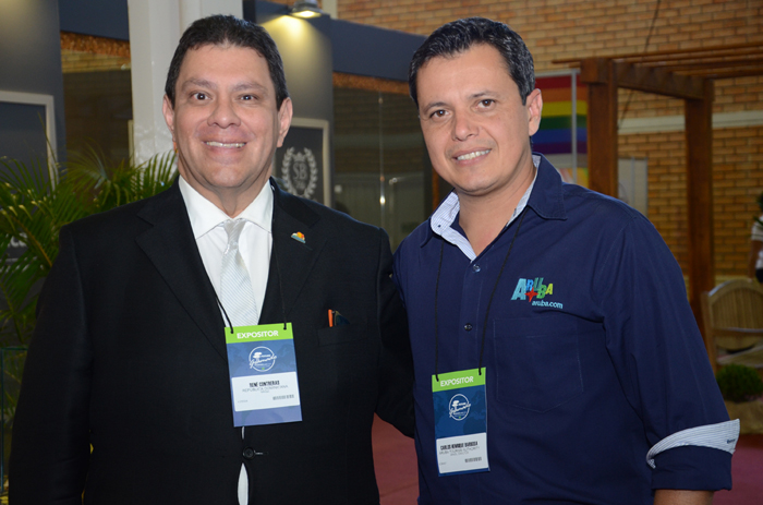 Renê Contreras, do Turismo da República Dominicana, e Carlos Henrique Barbosa, do Turismo de Aruba