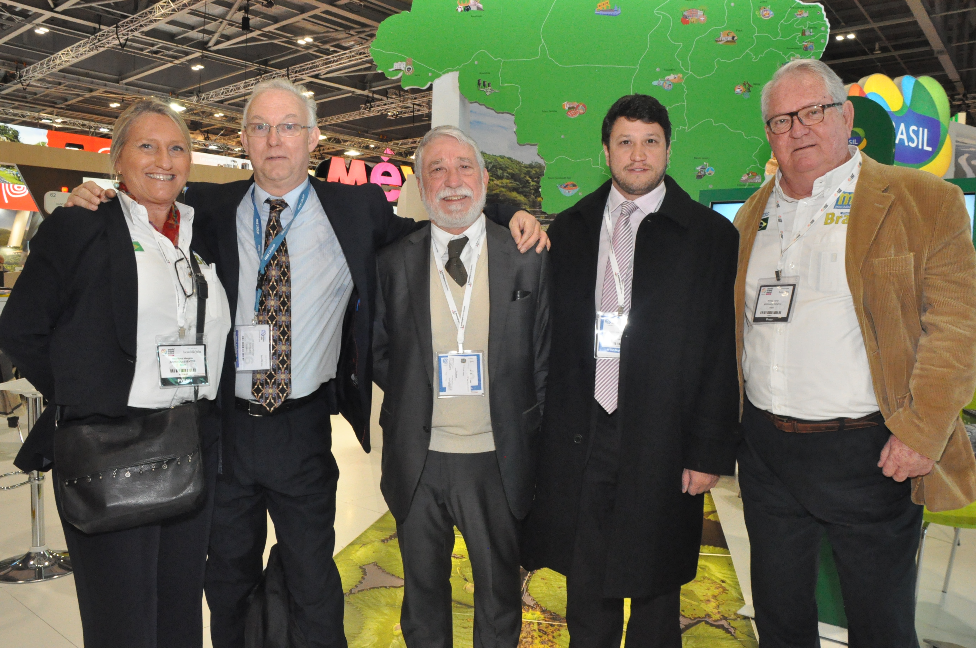 Rosa Masgrau, do M&E, Thierry Nicolas, da Bélgica, Adonai Arruda e Adonai Arruda Filho, do Serra Verde Express, e Roy Taylor, do M&E Rosa Masgrau, do M&E, Thierry Nicolas, da Bélgica, Adonai Arruda e Adonai Arruda Filho, do Serra Verde Express, e Roy Taylor, do M&E