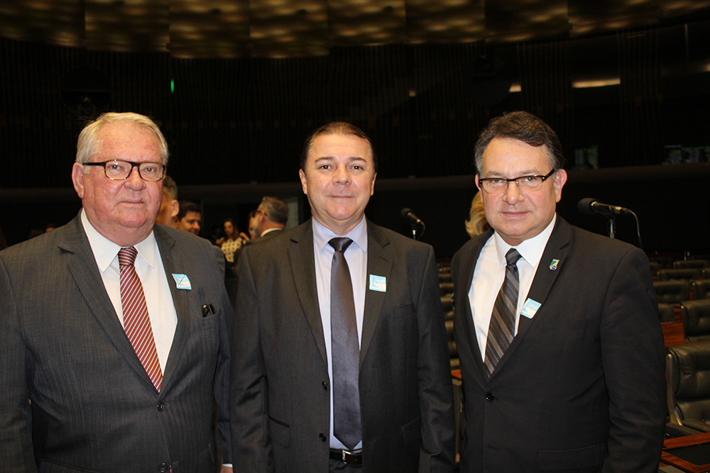 Roy Taylor com Eliseu Barros e Luiz Fernando Moraes