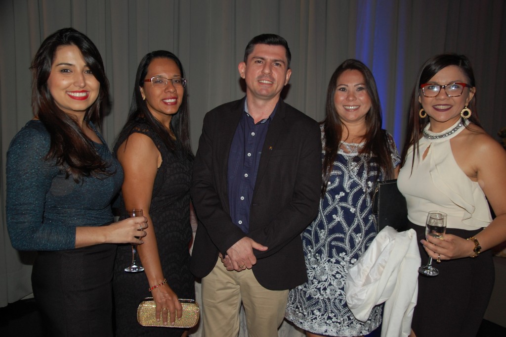Suellen Avelino, Mara Souza, Antonio Marcos, Rose Aragão e Pauliane Paccelle, dos hotéis da rede