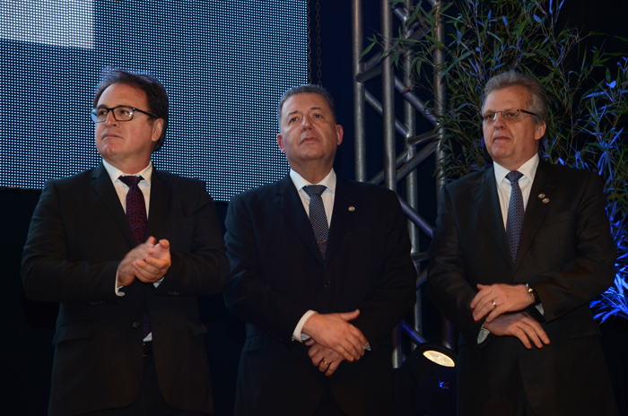Vinicius Lummertzs, presidente da Embratur, Alexandre Sampaio, da FBHA, e Edmar Bull, presidente da  Abav Nacional