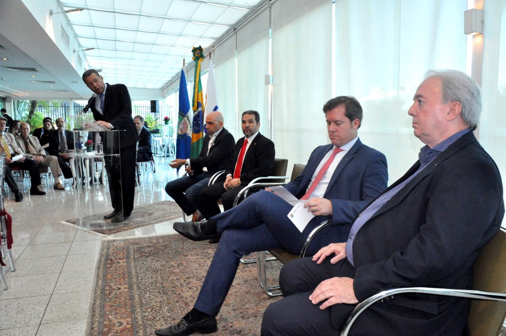 Alexandre Sampaio, presidente do Conselho de Turismo da CNC, com Marcelo Alves, novo presidente da Riotur, Eduardo Lopes, presidente do PRB, Marx Beltrão, ministro do Turismo, e Nilo Felix, secretário de Turismo do RJ Alexandre Sampaio, presidente do Conselho de Turismo da CNC, com Marcelo Alves, novo presidente da Riotur, Eduardo Lopes, presidente do PRB, Marx Beltrão, ministro do Turismo, e Nilo Felix, secretário de Turismo do RJ