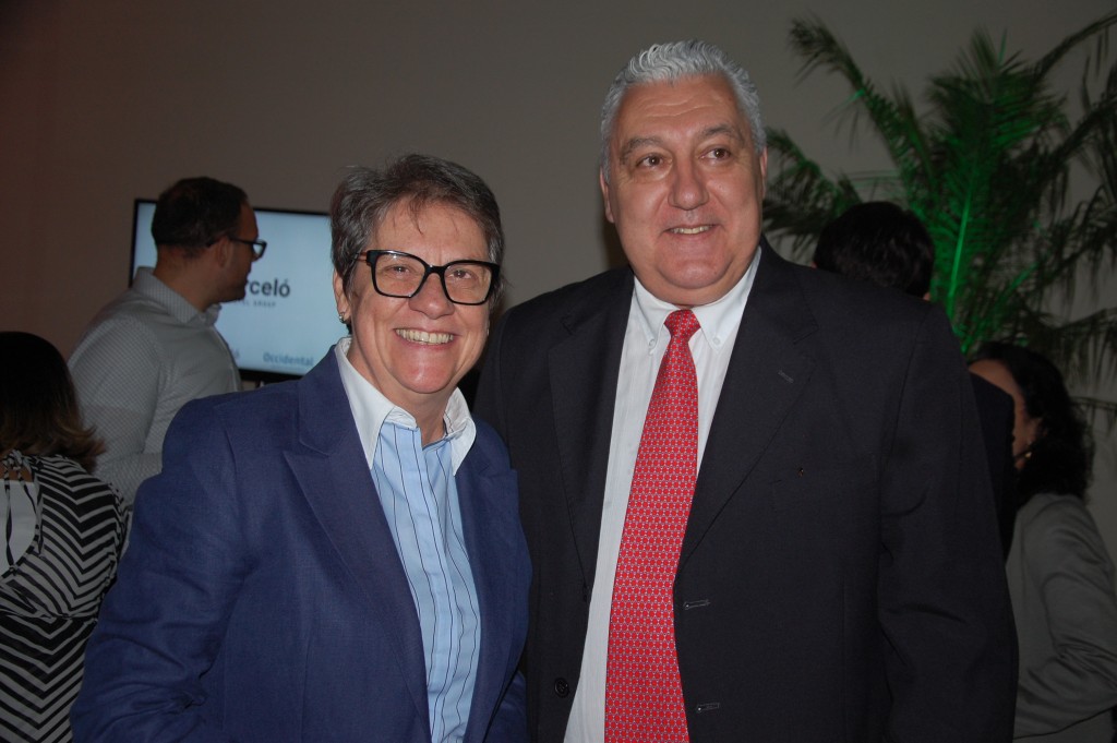 Ana Maria, da Orinter com Fernando Gutiérrez, do Barceló