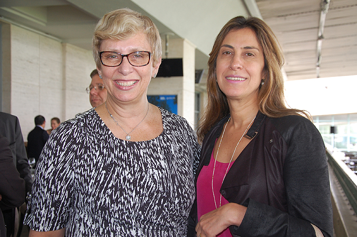 Barbara Picolo, da Flytour com Liliane Jacob, da Visual Turismo