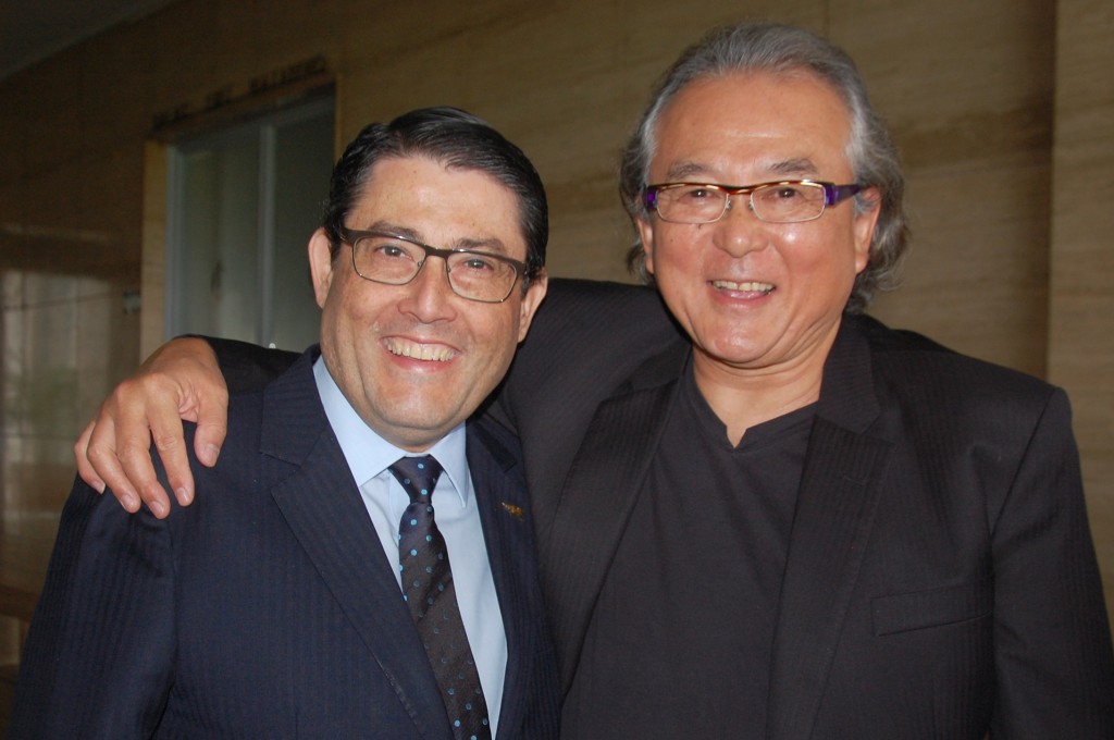 Luiz Teixeira, da Delta, com Ricard Akagawa, da Tunibra Travel