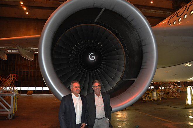 O tamanho das turbinas do A330 surpreende
