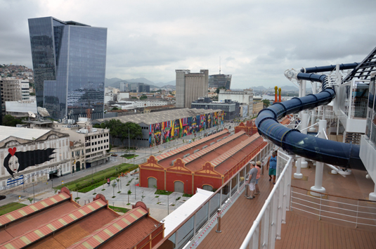 Preziosa aportado no Rio de Janeiro
