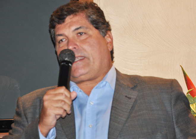 Sávio agradece a homenagem