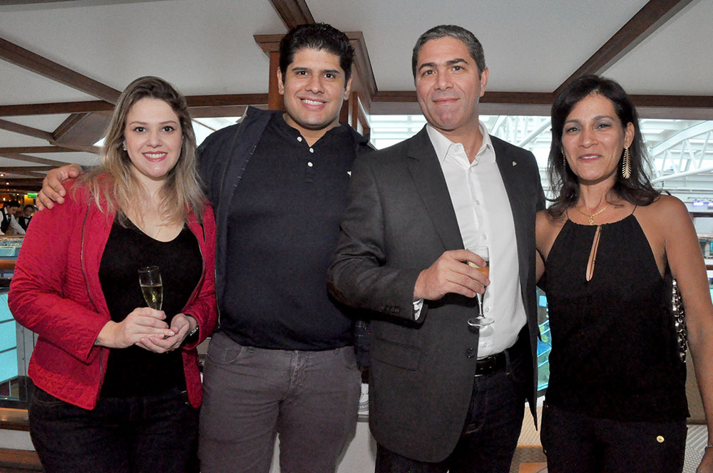 Marcio Malta, da Costa, com a esposa Ana Pereira, e Dário Rústico, da Costa, com a esposa Alessandra Rústico Marcio Malta, da Costa, com a esposa Ana Pereira, e Dário Rústico, da Costa, com a esposa Alessandra Rústico