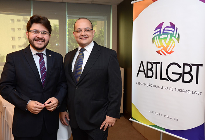 Gilson Lira, da Embratur, e Marcelo Michieletto, presidente da ABTLGBT Gilson Lira, da Embratur, e Marcelo Michieletto, presidente da ABTLGBT