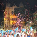 Papéis picados abriram oficialmente o carnaval pernambucano