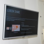 A programação da TV inclui informações e tecnologia para uso de smartphones
