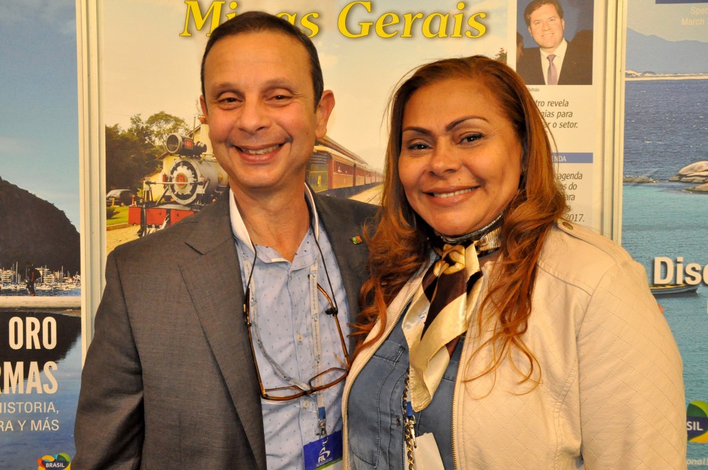 Abdellatif Achachi, diretor do Escritório Oficial de Turismo do Marrocos, com Oreni Braga, presidente da Amazonastur Abdellatif Achachi, diretor do Escritório Oficial de Turismo do Marrocos, com Oreni Braga, presidente da Amazonastur