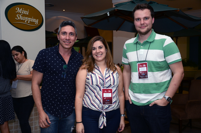 Antonio Cunha, da Sea Side Turismo, Daniela Adario, da Neo Turismo, e Daniel Barros, da Sintonia Turismo