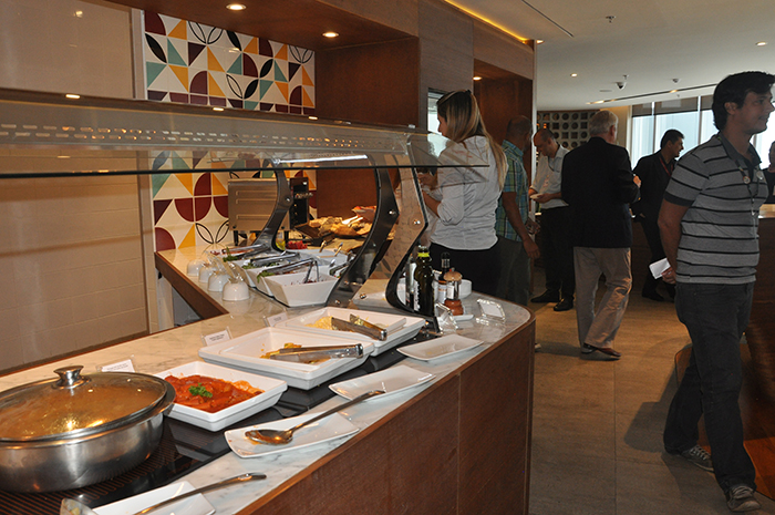 Buffet no lounge da Star Alliance Buffet no lounge da Star Alliance