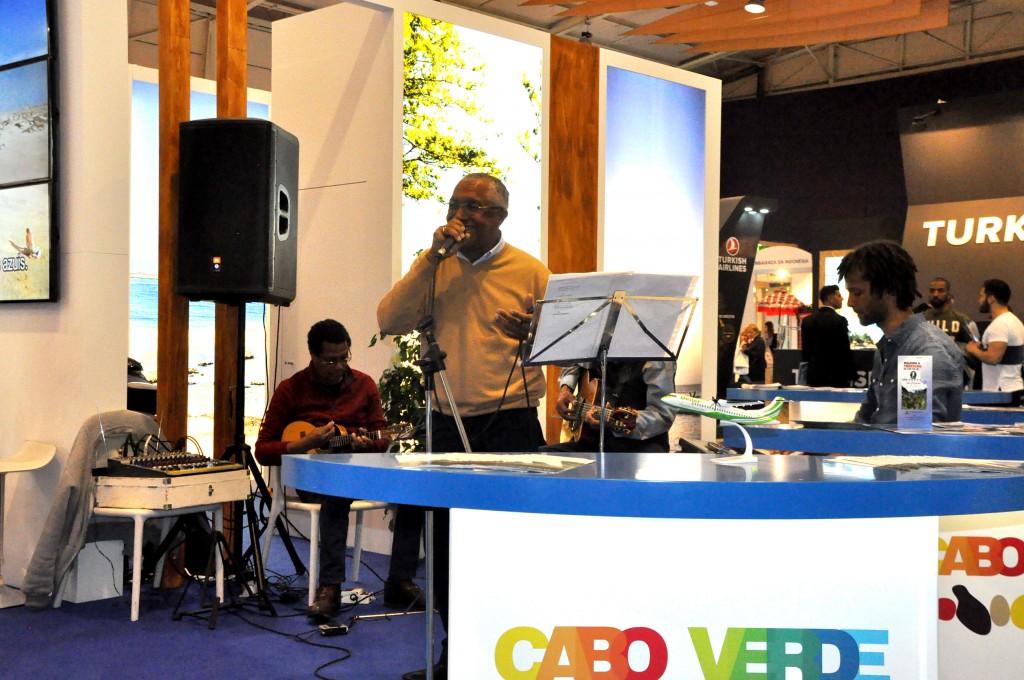 Cabo Verde teve música ao vivo em seu estande Cabo Verde teve música ao vivo em seu estande