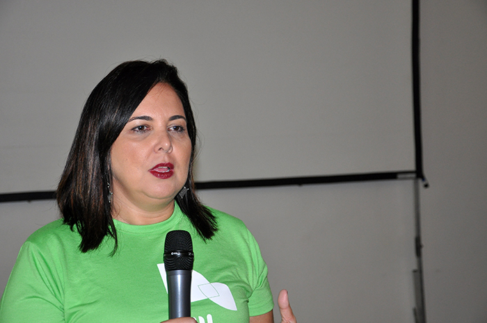 Claudia Brito, gerente Comercial Regional da April