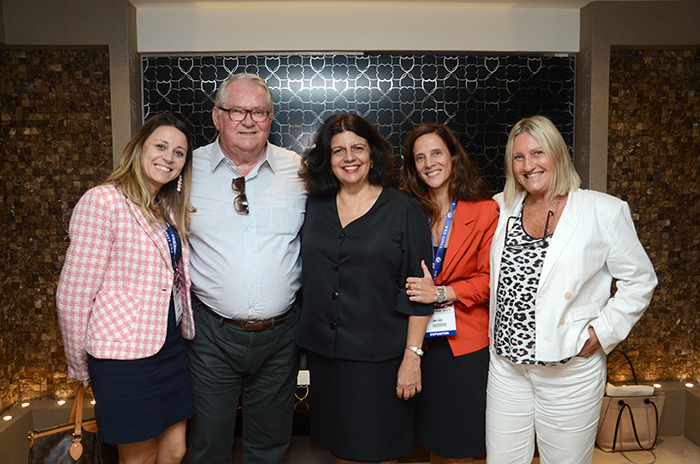 Claudia Lobo, da Worlf, Roy Taylor, do M&E, Jussara Haddad, do Consulado Americano, Jane Terra, do Visit Orlando, e Rosa Masgrau, do M&E