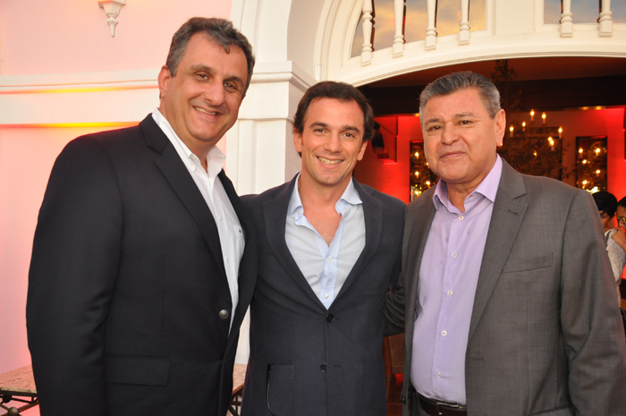 Clayton Armelin, da Flytoru com Tiago Sarmento, do Hotel Belmond Cataratas e Felipe Gonzalez, do Grupo Cassinotur Clayton Armelin, da Flytoru com Tiago Sarmento, do Hotel Belmond Cataratas e Felipe Gonzalez, do Grupo Cassinotur