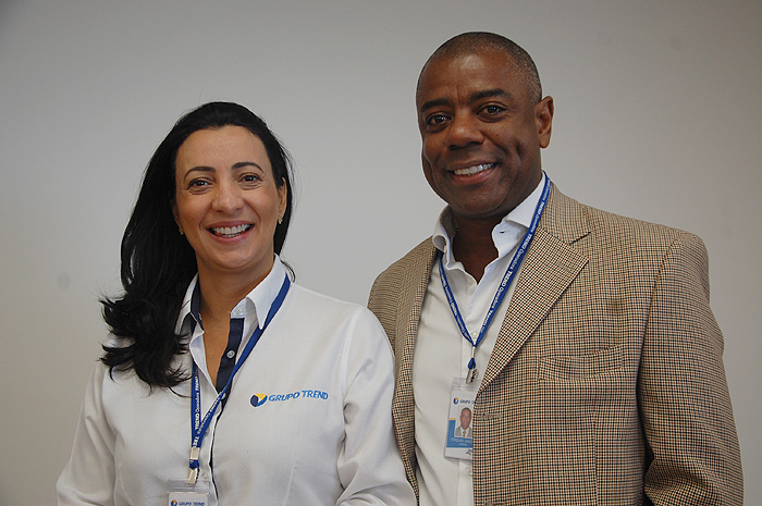 Cristiane Jayme, diretora de Lazer e Vendas com Esequiel dos Santos, diretor de Relacionamento e Vendas da Trend