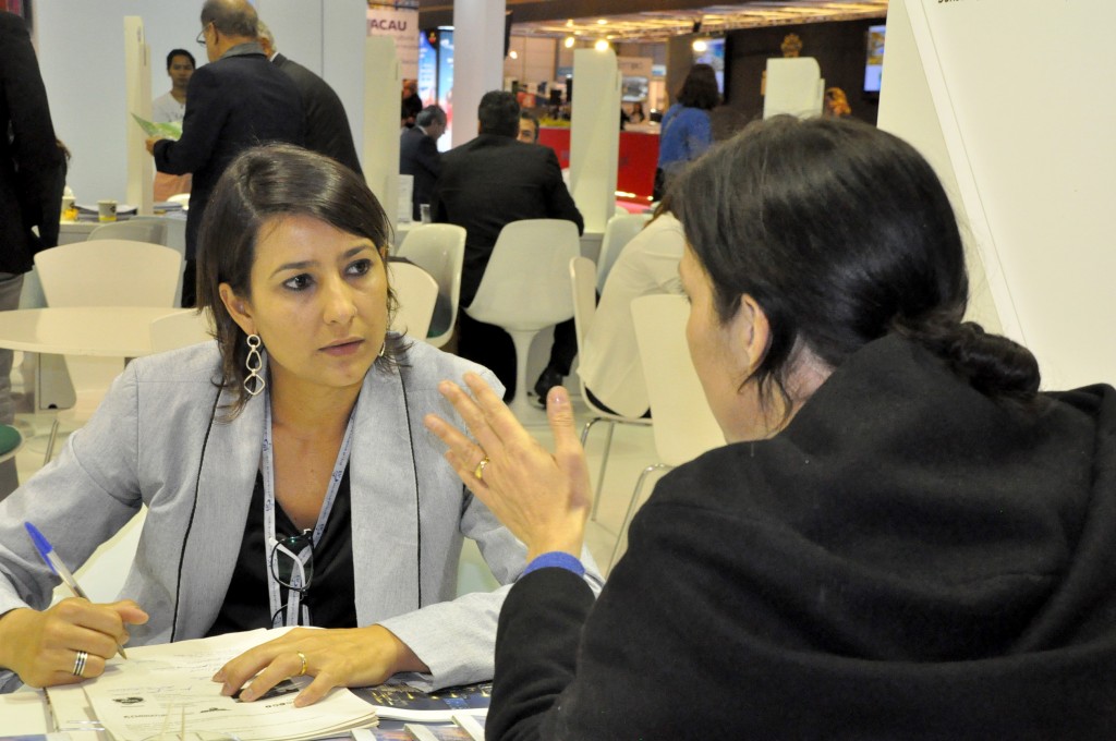 Cristiane Tavares, da Setur-MG, em ação durante a BTL