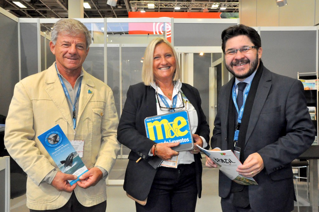 Enrique Litman, do Vida Sol e Mar, Rosa Masgrau, do M&E, e Gilson Lira, da Embratur