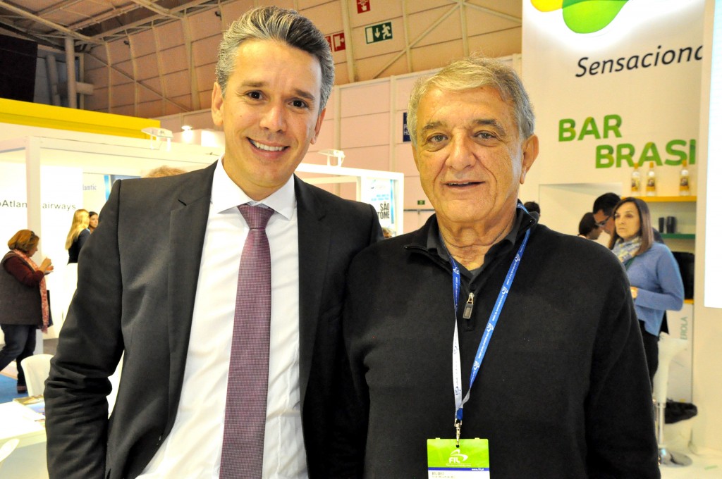 Felipe Carreras, secretário de Turismo de PE, e Arialdo Pinho, secretário de Turismo do CE Felipe Carreras, secretário de Turismo de PE, e Arialdo Pinho, secretário de Turismo do CE