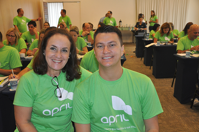 Gabriel Aparício, April SP e Graça Brommonschenkel, April ES