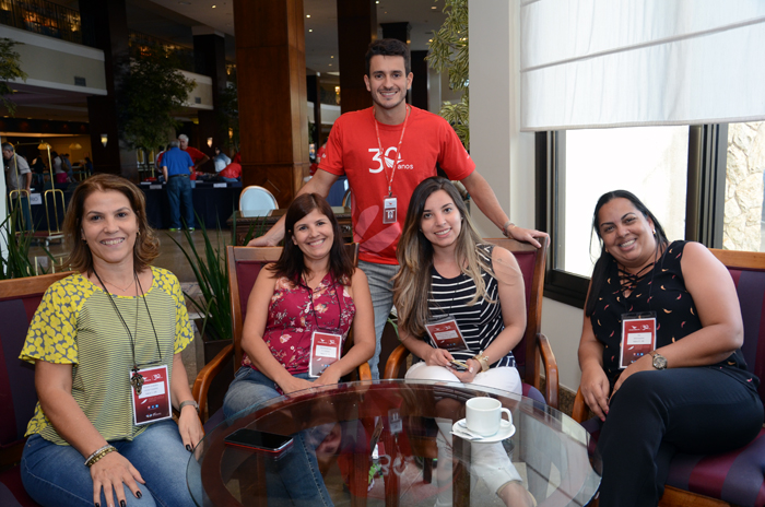 Guilherme, da Ancoradouro, Eliane Almeida, da Laces Viagens, Renata Matias, da FC Turismo, Helen Ribeiro, da Mediterraneo Viagens, e Val, da BTB Viagens