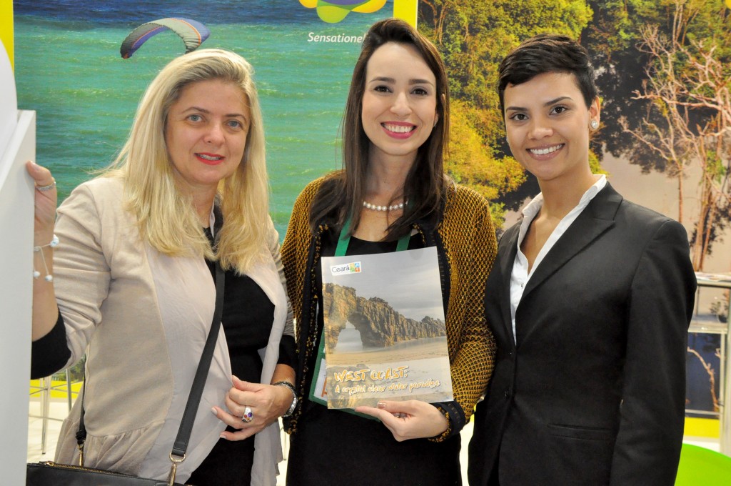 Idna Holanda, da Wi Eventos, com Luciana Lobo e Taise Knutsen, do Ceará