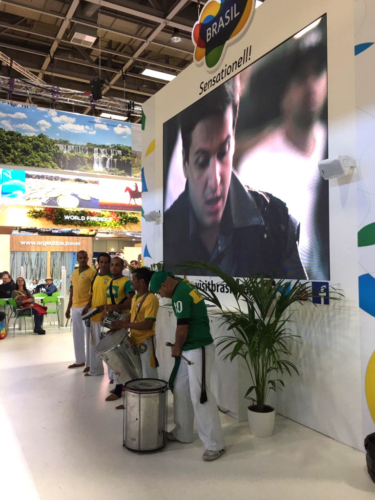 Estande do Brasil animou o público neste fim de semana Estande do Brasil animou o público neste fim de semana