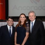 Luiz Teixeira, da Delta, Adriana Cavalcante, da Air France KLM, e Edmar Bull, presidente da Abav Nacional
