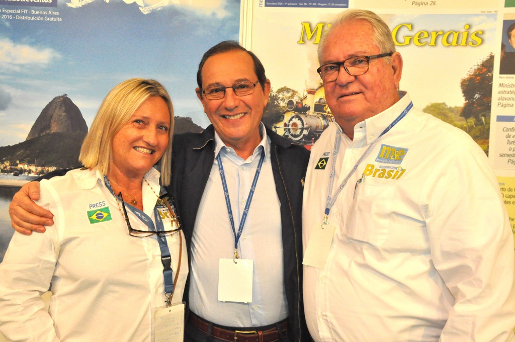 Luiz da Gama Mór, da Tap, entre Rosa Masgrau e Roy Taylor, do M&E