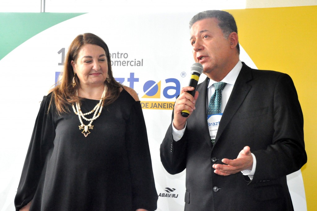 Magda Nassar, presidente da Braztoa, e Alexandre Sampaio, presidente da FBHA
