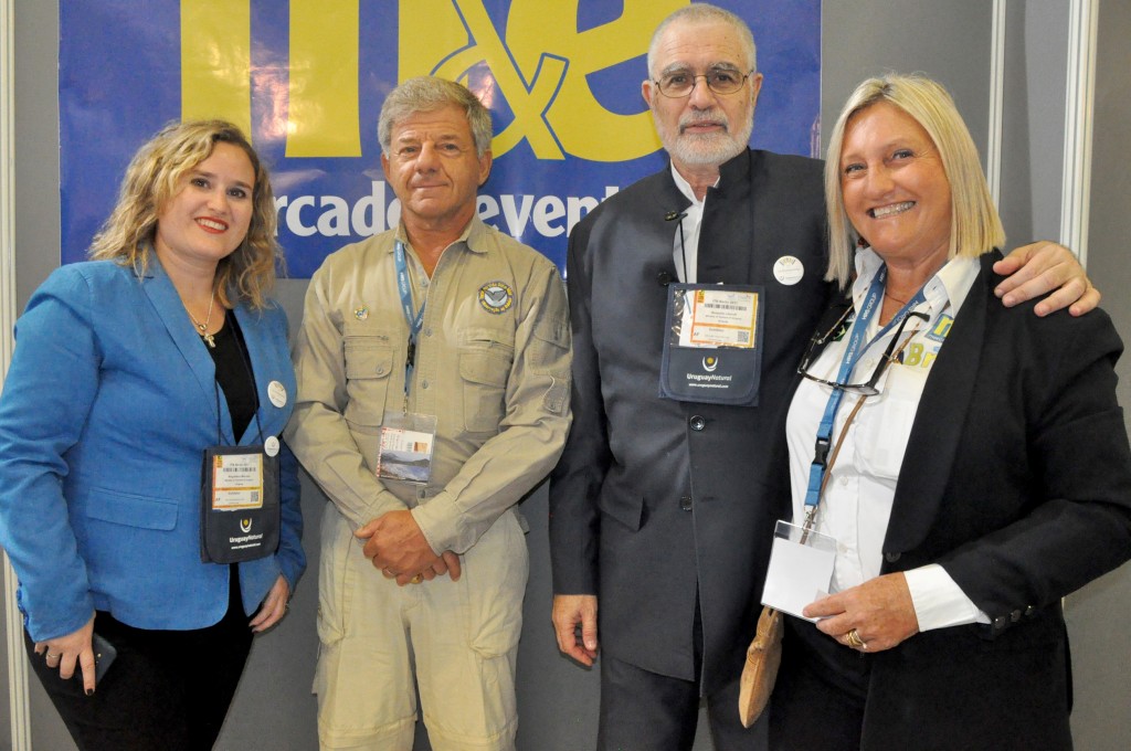 Magdanela Monterro, do Uruguai, Enrique Litman, do Vida Sol & Mar, Benjamín Liberoff, viceministro de Turismo do Uruguai, e Rosa Masgrau, do M&E