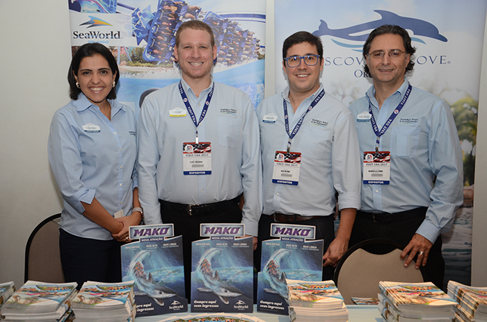 Marjori Schroeder, Felipe Timerman, Martim Diniz e Mauricio Alexandre, do SeaWorld