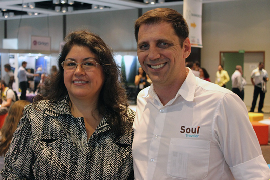 Milagros Ochoa do Peru com Claiton Balzan, da Soul Travel Milagros Ochoa do Peru com Claiton Balzan, da Soul Travel