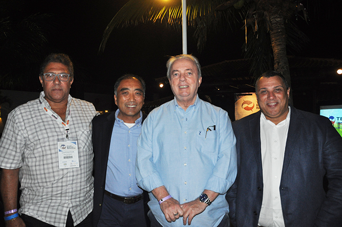 Nilo Sérgio com o secretário de Turismo de Búzios, Cesar Fernandes, o gerente do Búzios Beah Resort, Edilson Chiraiama e o Capitão Itamar Nilo Sérgio com o secretário de Turismo de Búzios, Cesar Fernandes, o gerente do Búzios Beah Resort, Edilson Chiraiama e o Capitão Itamar