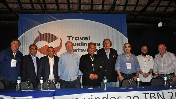Ricardo Lopes com autoridades na abertura do evento Ricardo Lopes com autoridades na abertura do evento