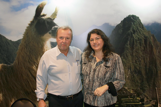Robson Laranjeira, da Françatur, com Milagros Ochoa Robson Laranjeira, da Françatur, com Milagros Ochoa