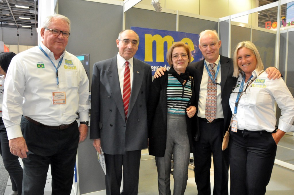 Roy Taylor, do M&E, René Cantelar, embaixador de Cuba na Alemanha, Silvia Nogales, de Cuba, Thierry Nicolas, da Transnico, e Rosa Masgrau, do M&E