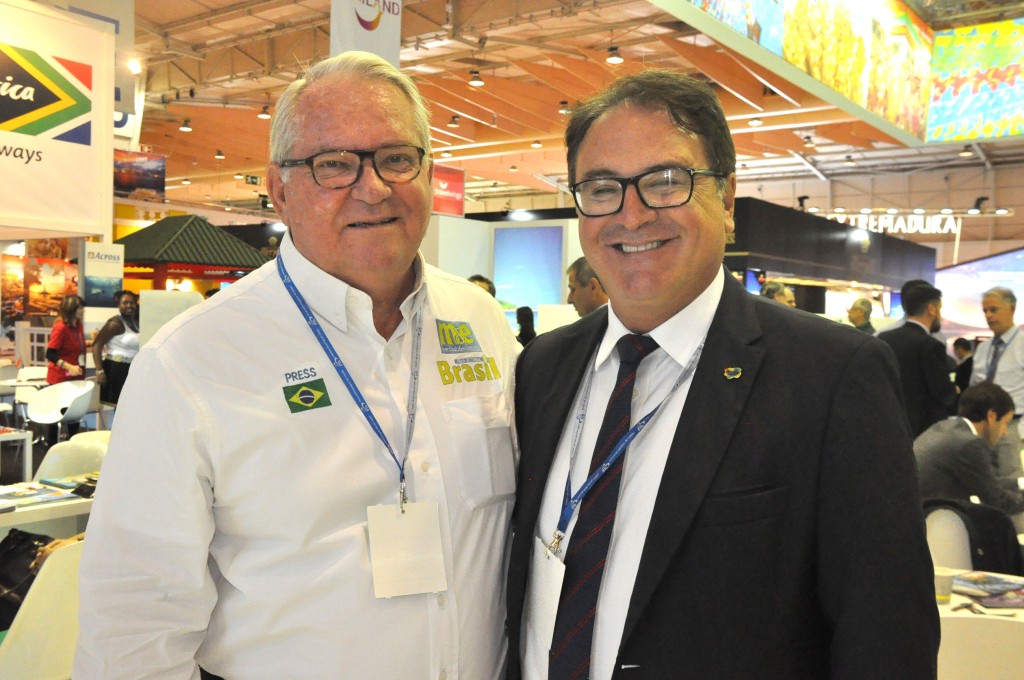 Roy Taylor, do M&E, com Vinicius Lummertz, presidente da Embratur Roy Taylor, do M&E, com Vinicius Lummertz, presidente da Embratur
