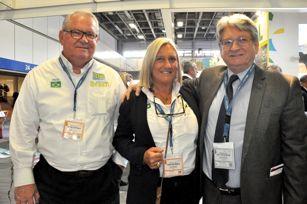 Roy Taylor e Rosa Masgrau, do M&E, com Miguel Andrade, da Transmundi